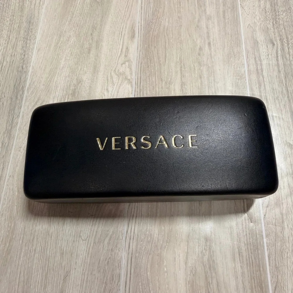 Versace tribute hard